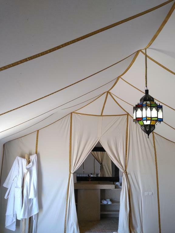 Ammar Luxury Camp Hotel Merzouga Bagian luar foto